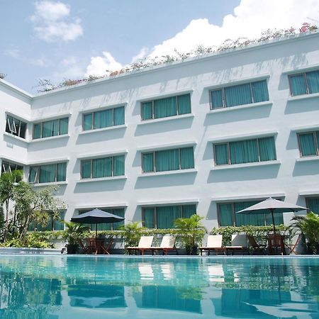 Aston Tropicana Hotel Бандунг Экстерьер фото