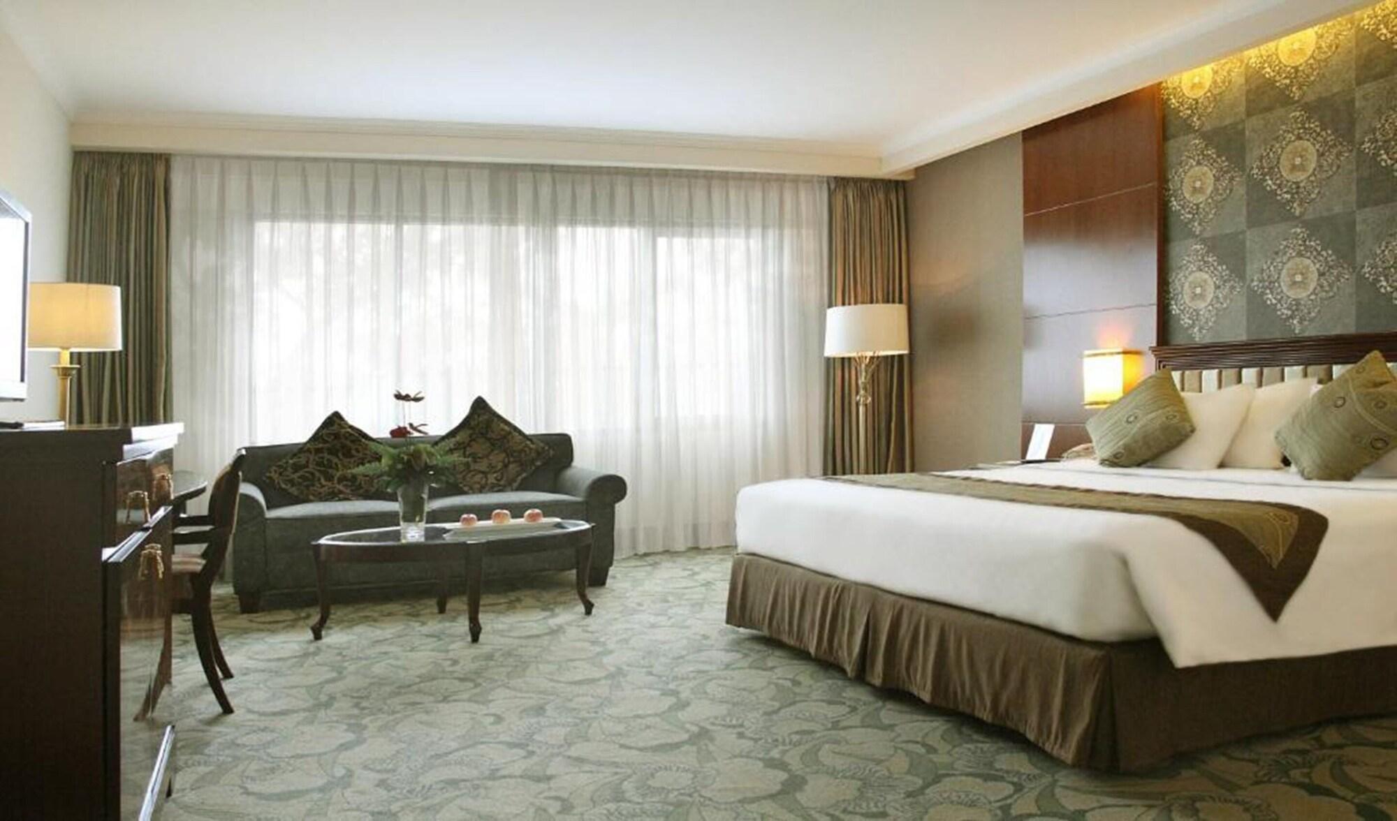 Aston Tropicana Hotel Бандунг Экстерьер фото